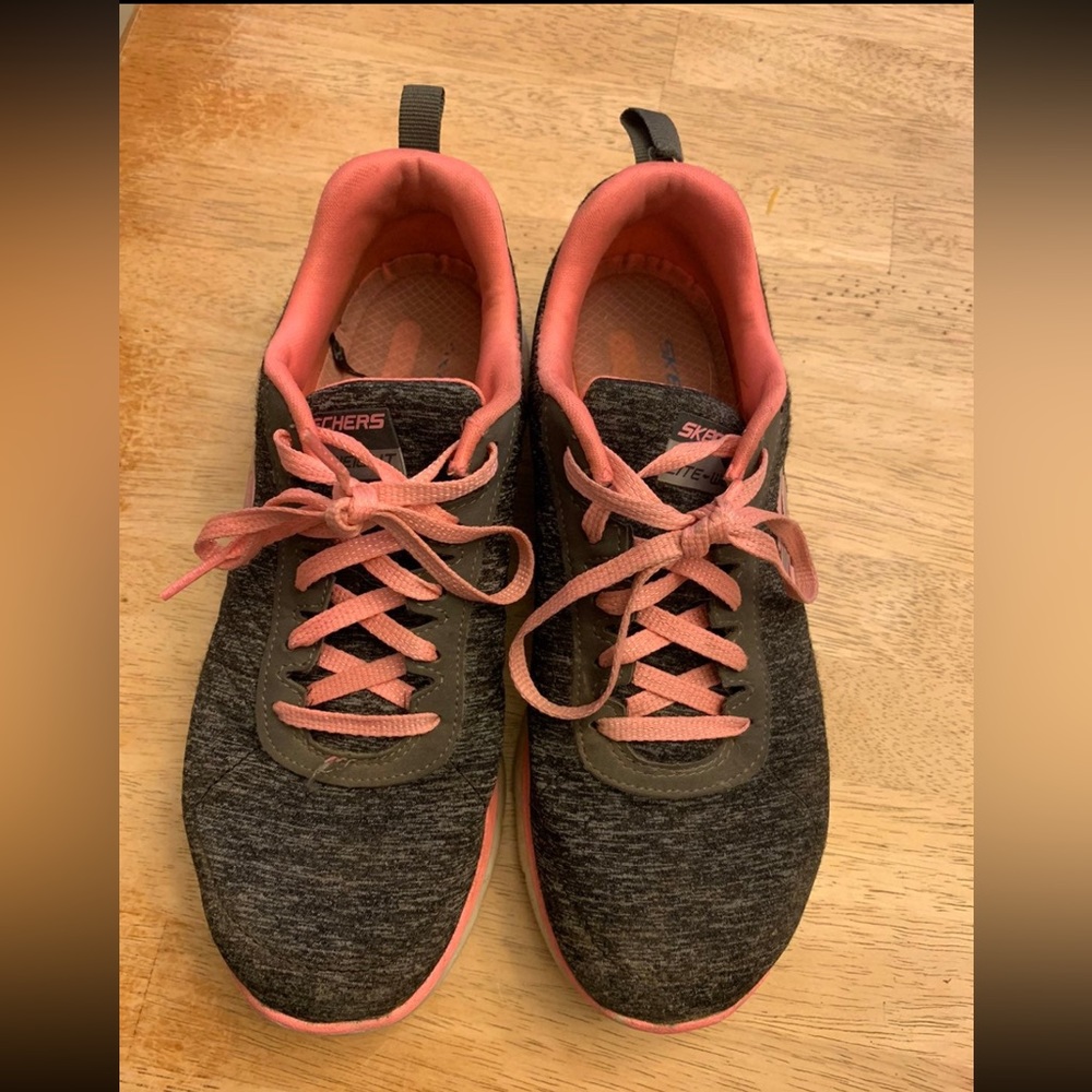 Memory Foam Skechers Tennis Shoes